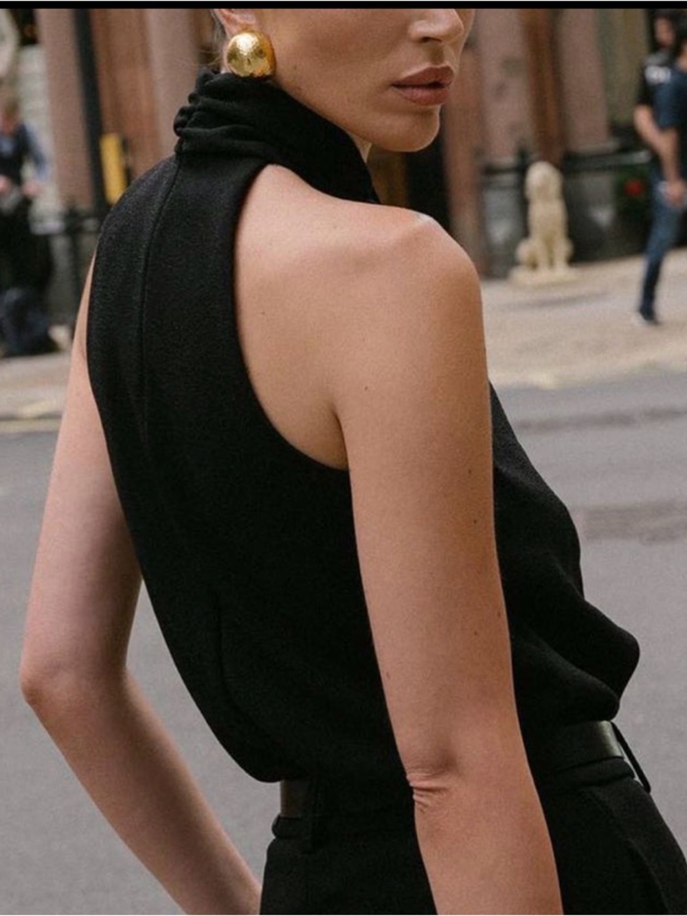 Commense Black Twist Halter Camisole - Picture 2 of 3